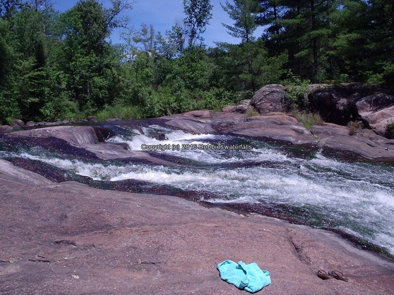 Keshena Falls Menominee County WI 7-1-2007_00008.jpg Keshena Falls Menominee County WI 7-1-2007_00008.jpg